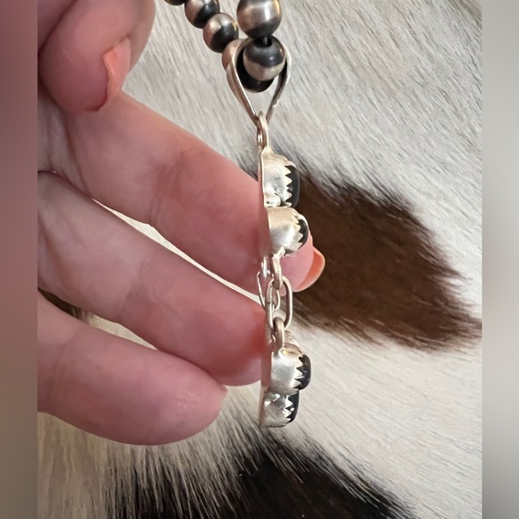 ❤️ White Buffalo Brushed Sterling 925 Navajo Style Southwestern Elegant Pendant - Picture 6 of 13